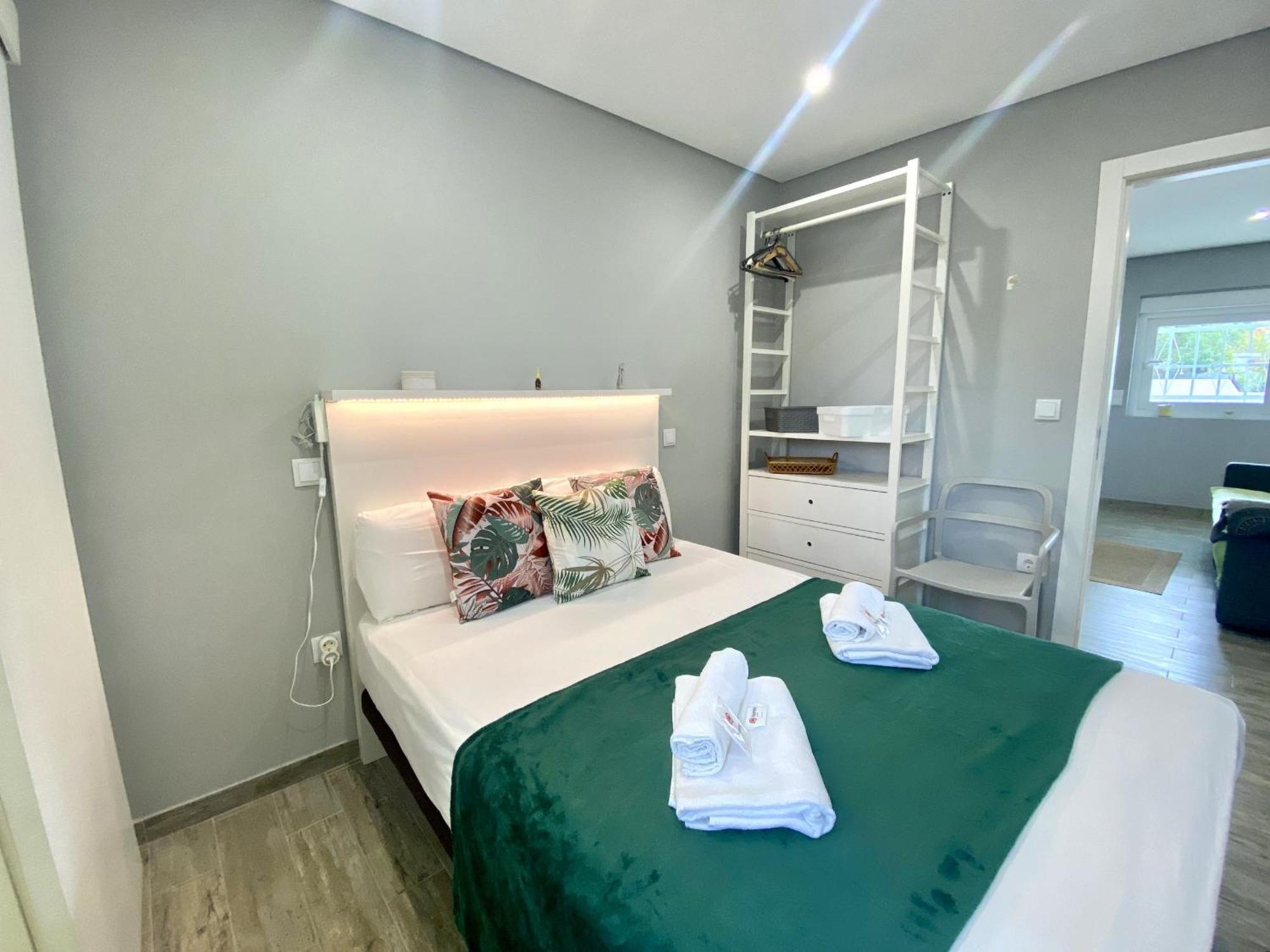 Quarteira Stylish 2 By Homing Apartment Exterior photo